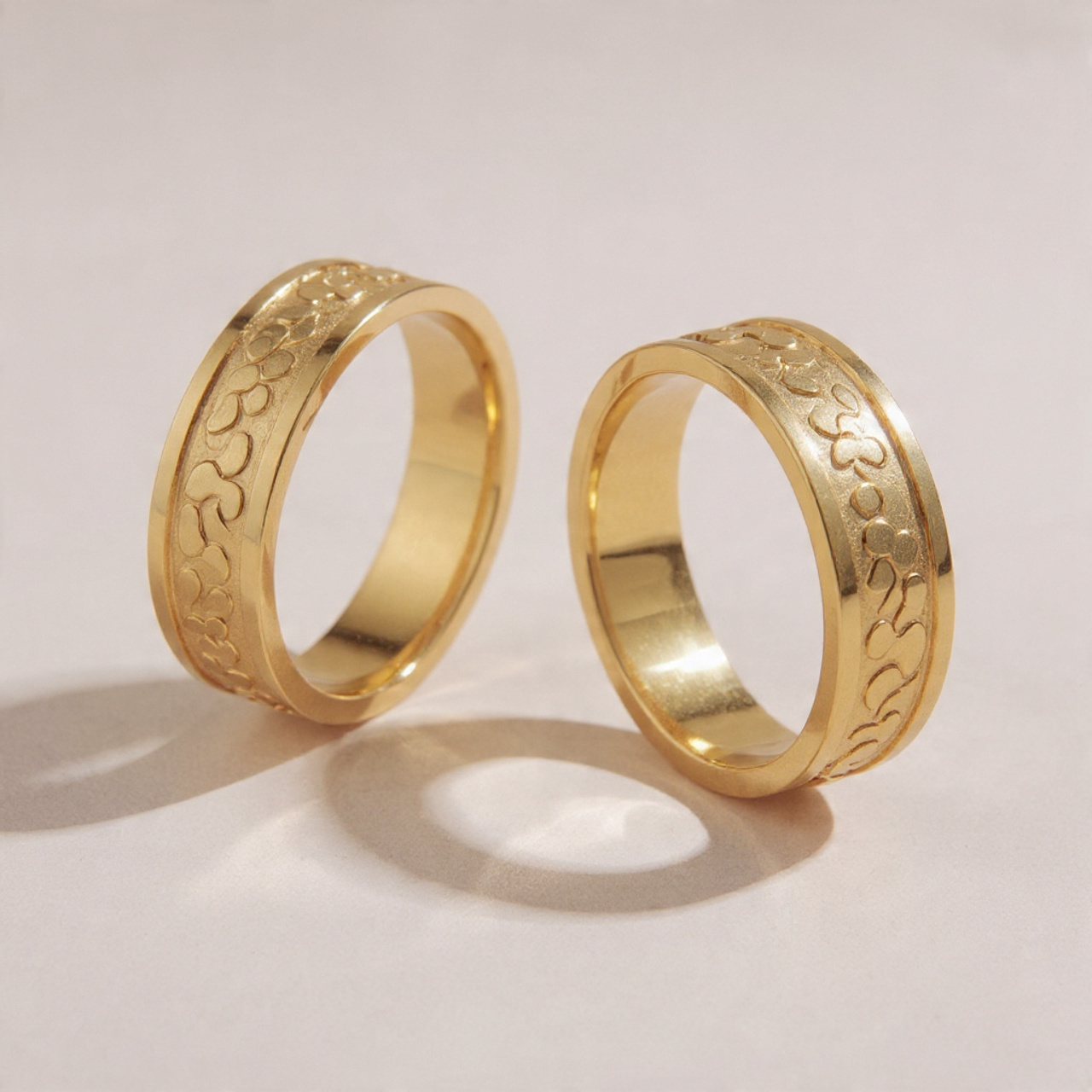 ALIANZA GRABADA UVAS